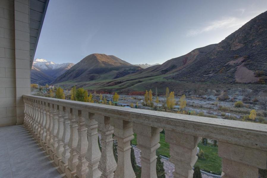 Mountain View Hot Spring Resort Bişkek Dış mekan fotoğraf